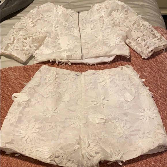 Two piece white set - Picture 2 of 5